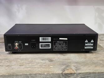 Compact Disc Player PD-702 4 977729 453973  2