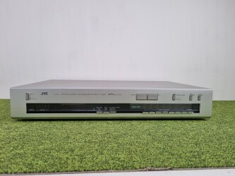 T-X6 FM/AM Quartz Synthesizer Stereo Tuner 13601085