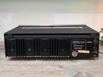 Model 732 Integrated Stereo Amplifier 732 4