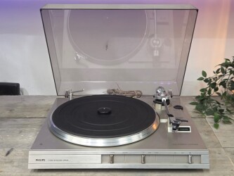 F7211 Full Automatic Draaitafel F7211