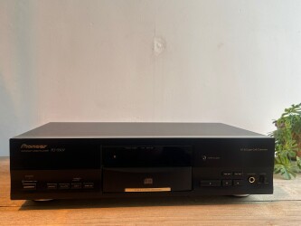 Compact disc player PD-S507 UIUK024 1